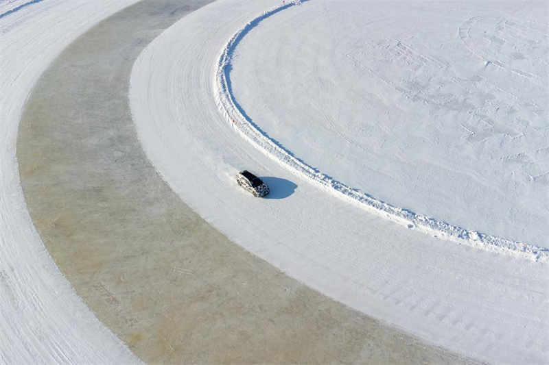 Heihe: nordeste da China registra aumento de testes automobilísticos em condi??es de neve