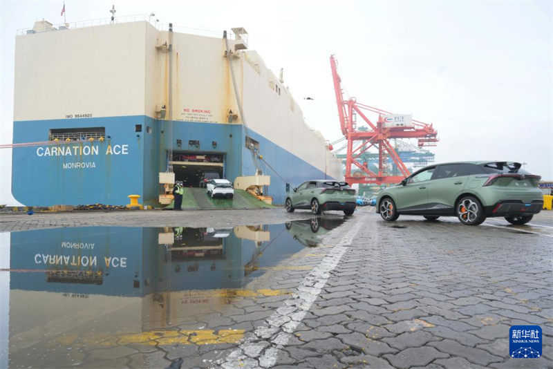 Galeria: província de Fujian torna-se importante canal de exporta??o de veículos ro-ro