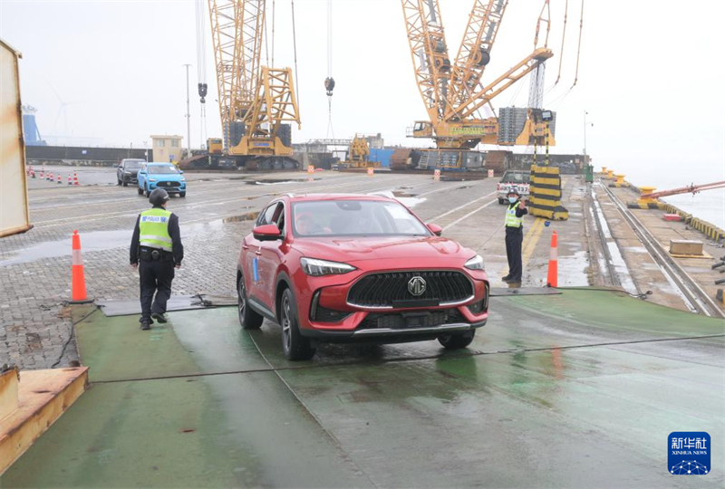 Galeria: província de Fujian torna-se importante canal de exporta??o de veículos ro-ro