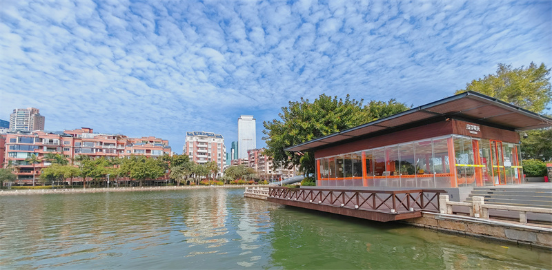 Xiamen: gar?as-brancas voam no Lago Yundang