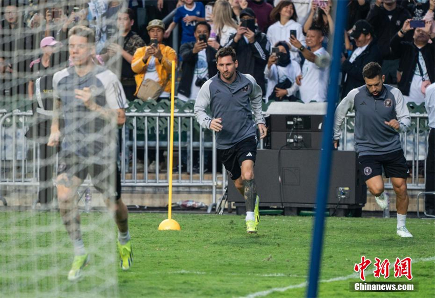 Messi lidera Inter Miami no treino internacional com jogo de estreia em Hong Kong