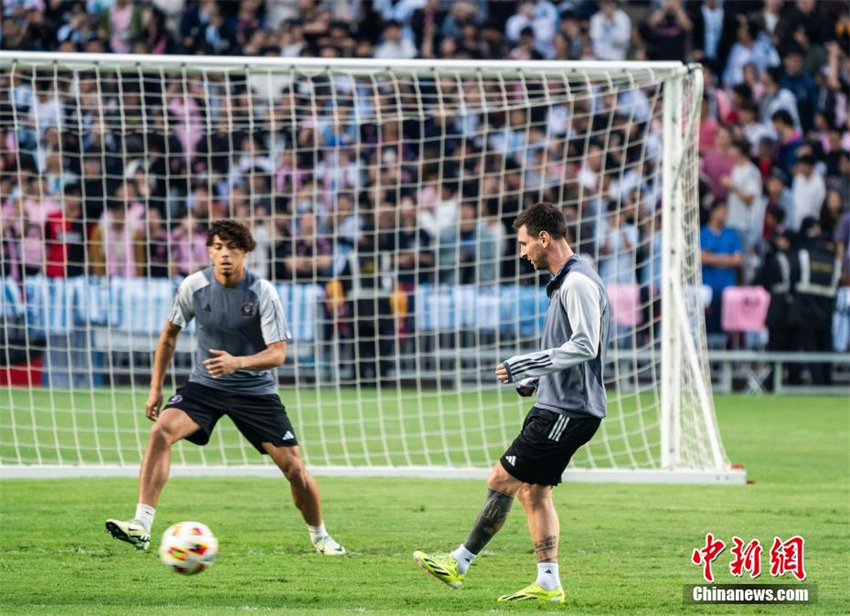 Messi lidera Inter Miami no treino internacional com jogo de estreia em Hong Kong