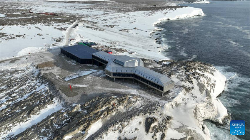 Esta??o chinesa de Qinling, na Antártida, inicia opera??o