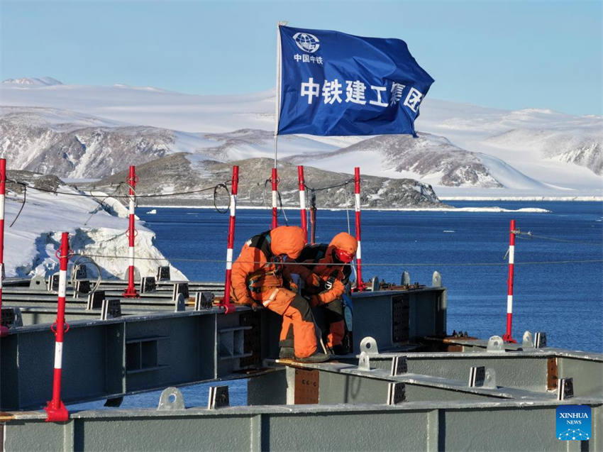 Esta??o chinesa de Qinling, na Antártida, inicia opera??o