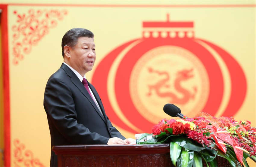 Xi Jinping estende sauda??es pela Festa da Primavera a todos os chineses e pede esfor?os para escrever novo capítulo no avan?o da moderniza??o chinesa