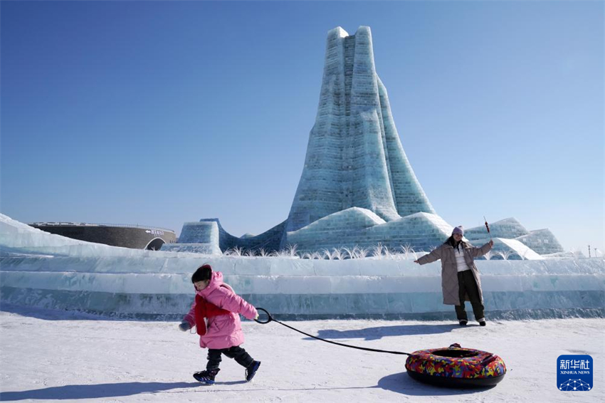 Parque Temático Mundo de Gelo e Neve em Harbin está fechado