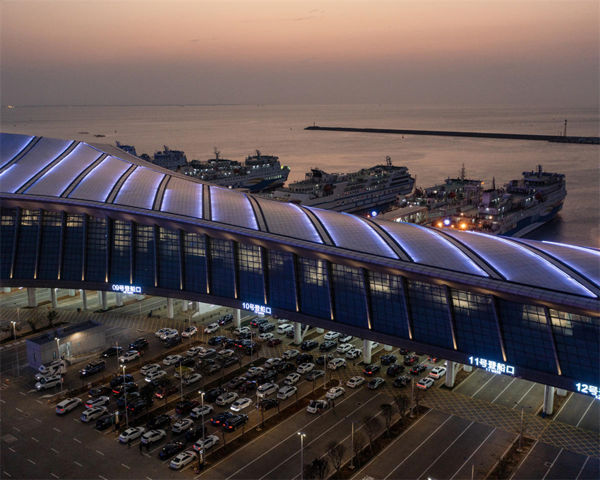 Novo hub de transporte abrangente de Haikou lotado com circula??o intensa no rescaldo do Festival da Primavera