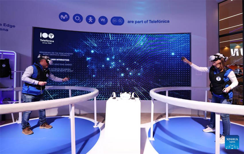 Congresso Mundial de Telefonia Móvel 2024 abre com foco em 5G e inova??es de IA