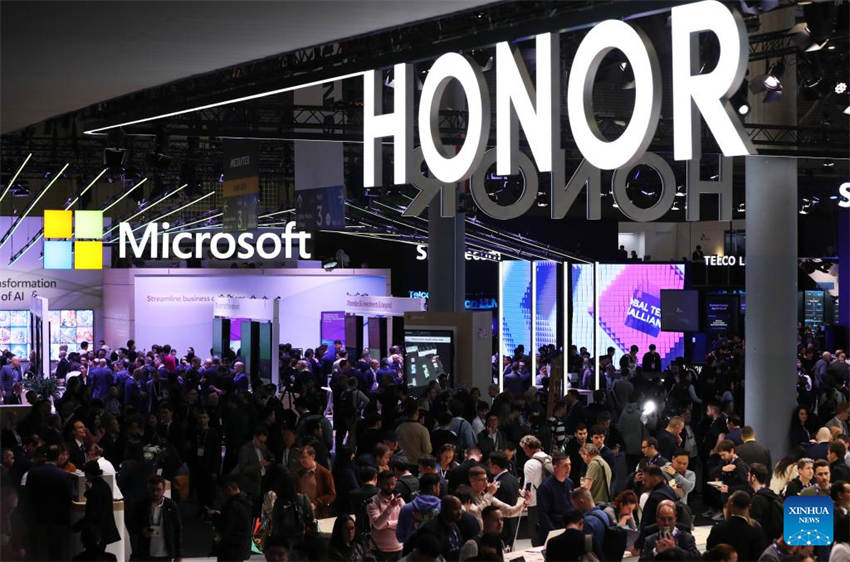 Congresso Mundial de Telefonia Móvel 2024 abre com foco em 5G e inova??es de IA