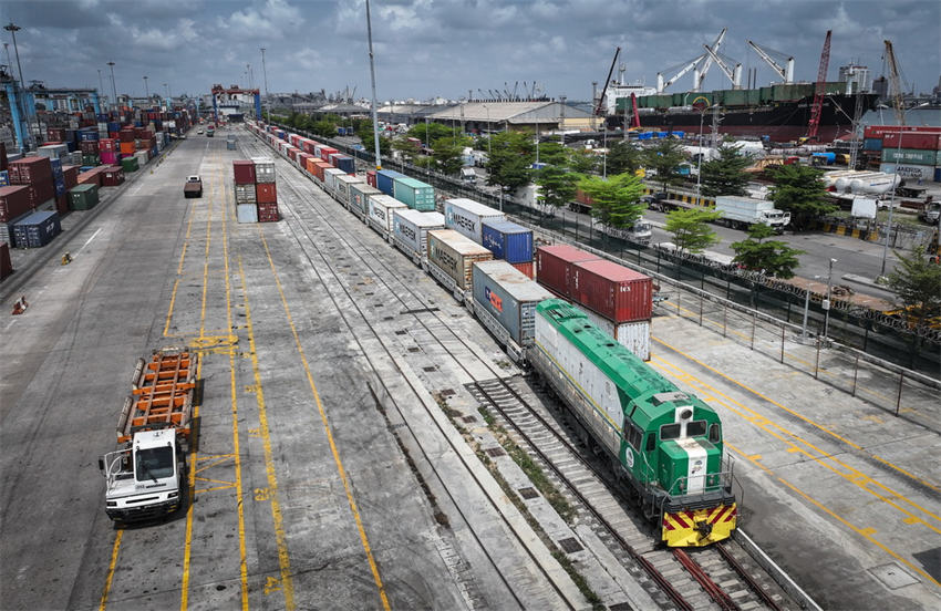 Nigéria: ferrovia Lagos–Ibadan, construída por empresas chinesas, avan?a a moderniza??o local