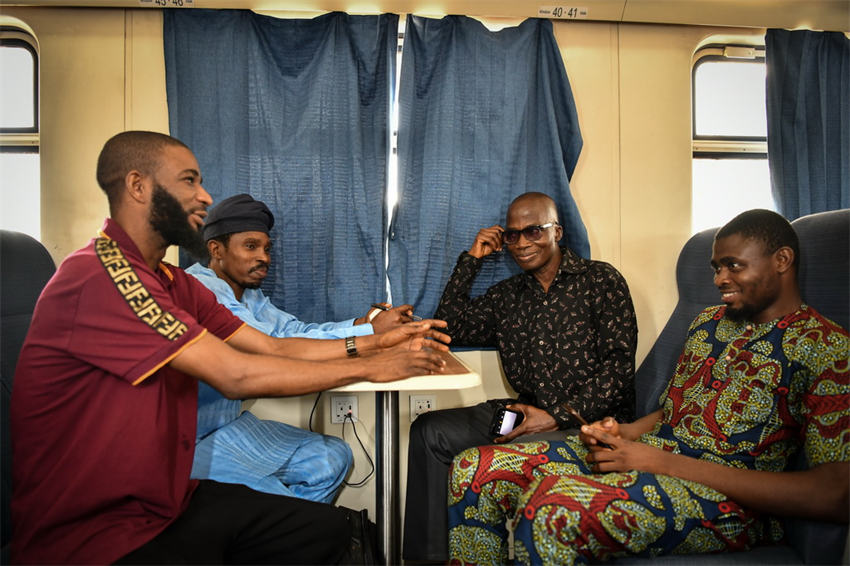 Nigéria: ferrovia Lagos–Ibadan, construída por empresas chinesas, avan?a a moderniza??o local