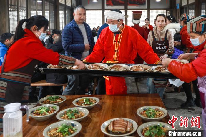 Sichuan: aldeias locais mantêm tradi??es culinárias distintas