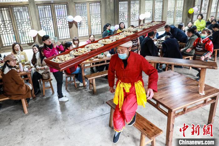 Sichuan: aldeias locais mantêm tradi??es culinárias distintas