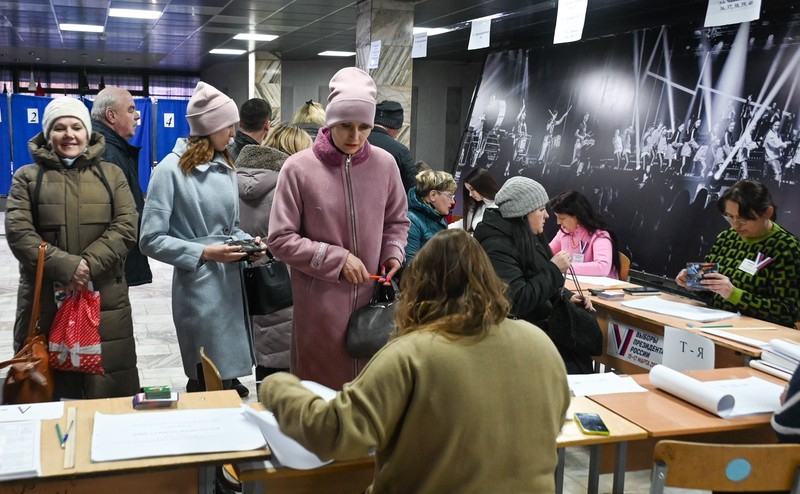 Rússia inicia elei??es presidenciais oficialmente