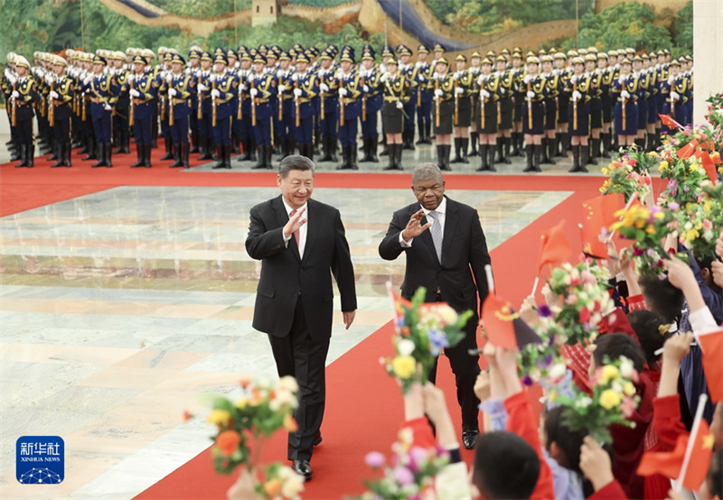 Xi Jinping e presidente de Angola buscam novo patamar nas rela??es dos dois países