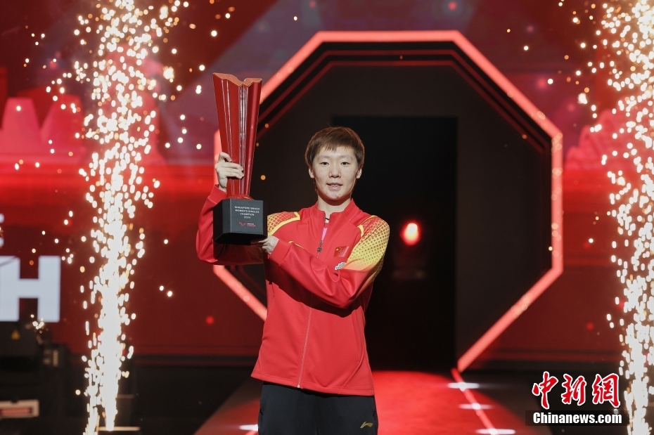 Wang Chuqin e Wang Manyu conquistam títulos de campe?es nas categorias de singulares masculinos e femininos em WTT