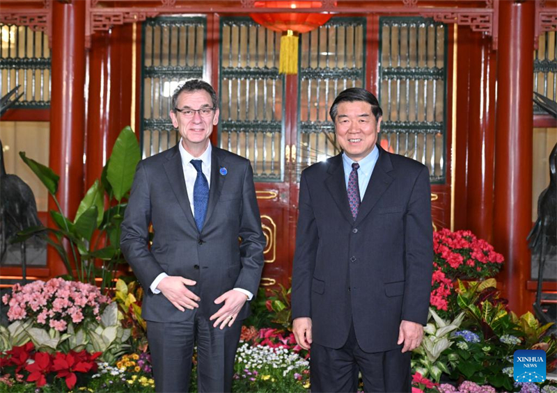 Empresas multinacionais s?o bem-vindas para expandir investimentos na China, diz vice-premiê