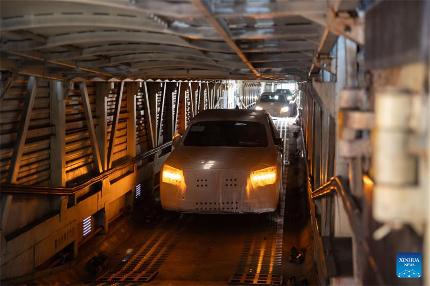 Heilongjiang lan?a trem de carga JSQ de Harbin para a Europa