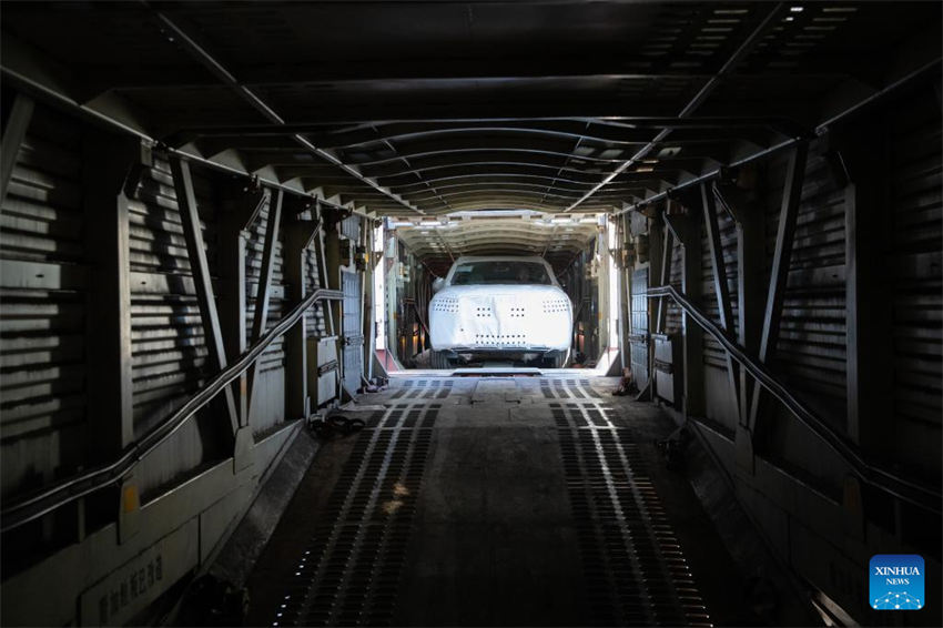 Heilongjiang lan?a trem de carga JSQ de Harbin para a Europa