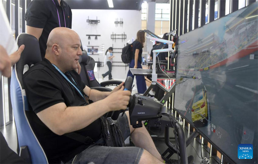 Feira de Cant?o é inaugurada na China com aumento de compradores estrangeiros