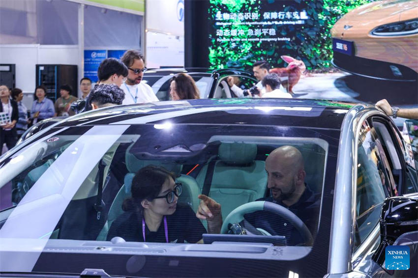 Feira de Cant?o é inaugurada na China com aumento de compradores estrangeiros