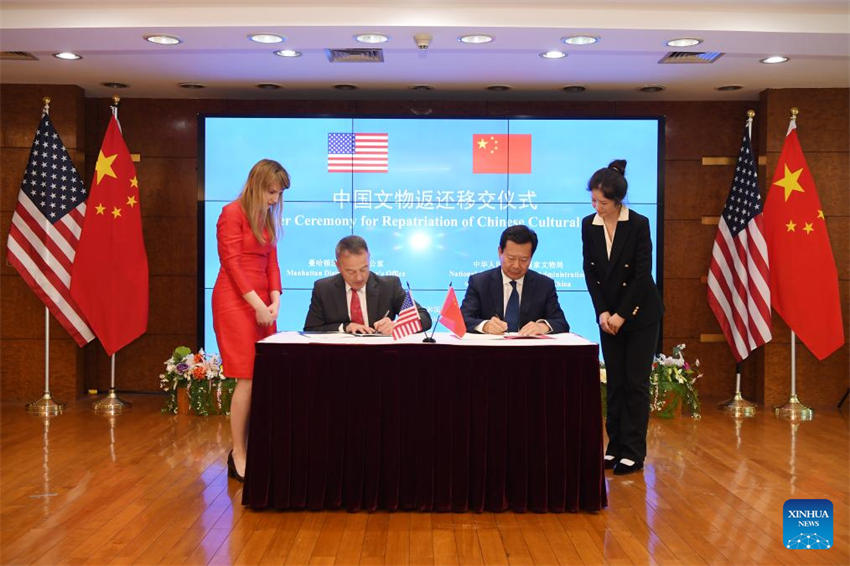 EUA devolvem 38 pe?as deobjetos culturais à China