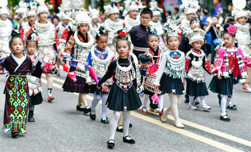 Festival folclórico do Dia dos Namorados da etnia Miao é celebrado em Guizhou, sudoeste da China