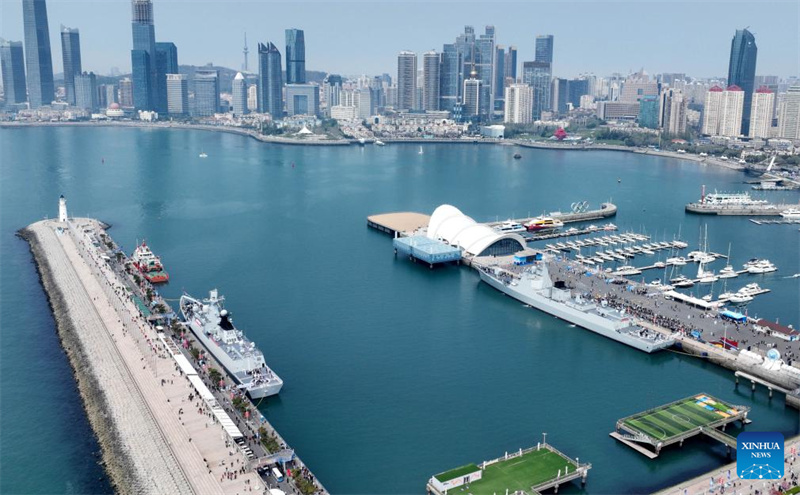 Marinha chinesa do ELP comemora 75o aniversário de funda??o com eventos de dia aberto