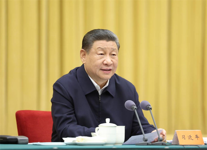 Xi Jinping preside simpósio sobre como impulsionar desenvolvimento da regi?o oeste da China na nova era
