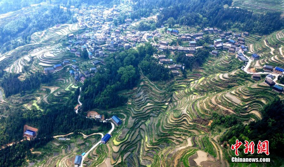 Galeria: terra?os nas montanhas criam paisagem única em Guangxi