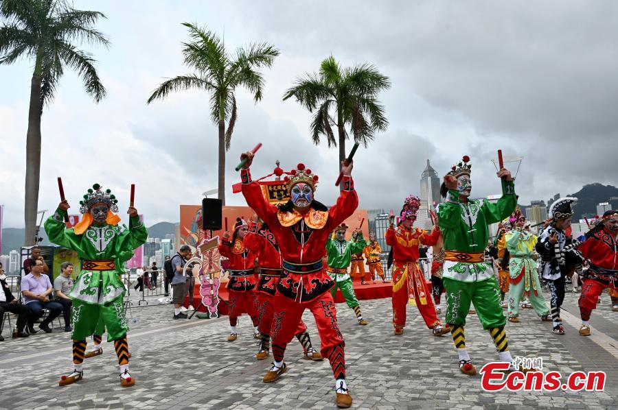 Galeria: dan?a folclórica tradicional Yingge apresentada em Hong Kong
