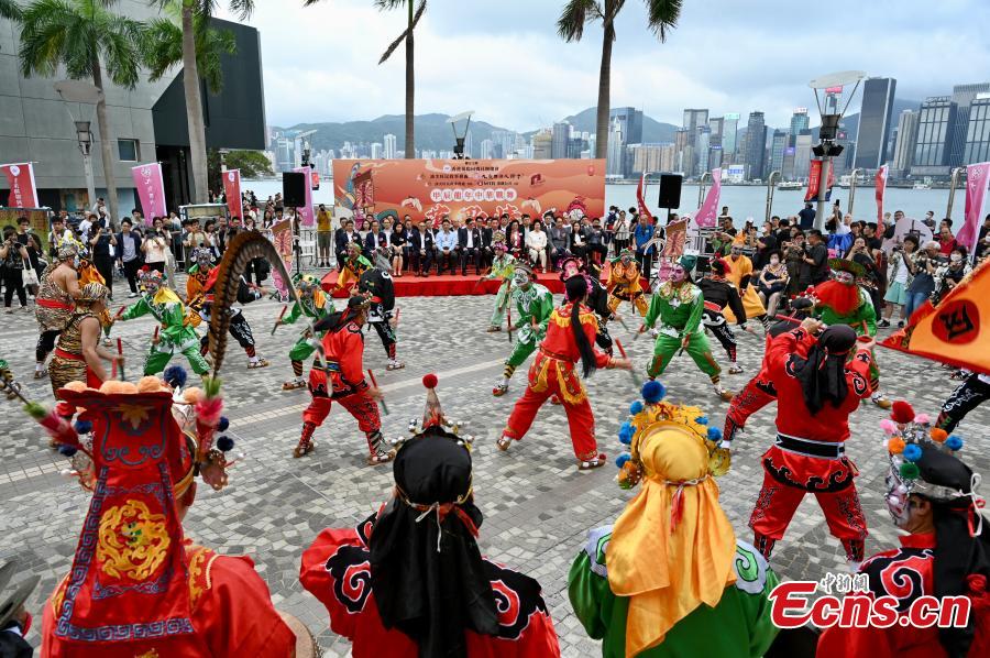 Galeria: dan?a folclórica tradicional Yingge apresentada em Hong Kong