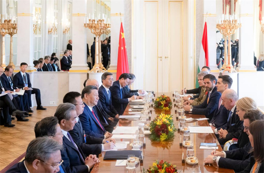 Avan?o: Xi diz que está pronto para promover conjuntamente os la?os China-Hungria para níveis mais altos