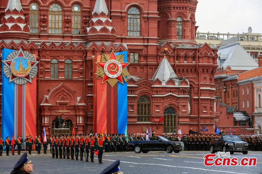 Rússia realiza desfile militar marcando 79o aniversário do Dia da Vitória