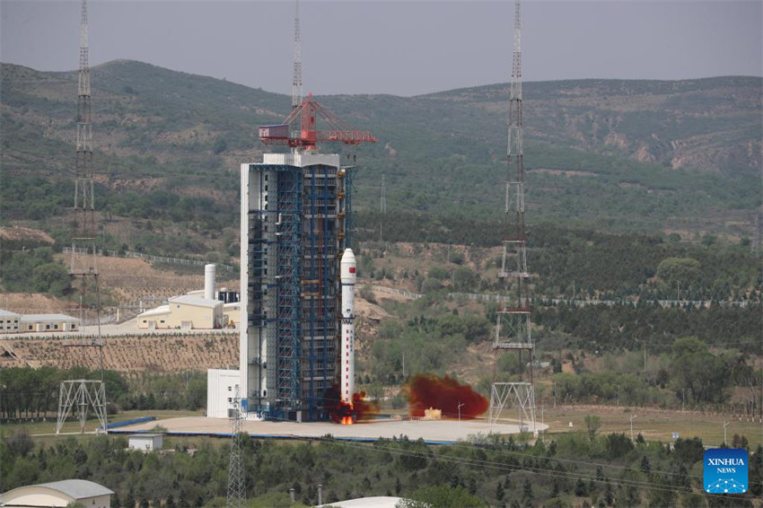 China envia quatro satélites ao espa?o