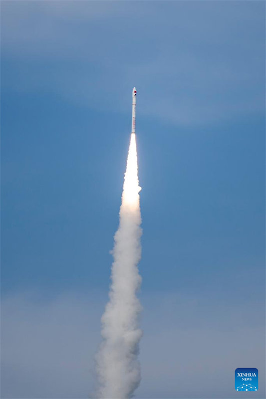 Foguete comercial da China lan?a satélites do mar