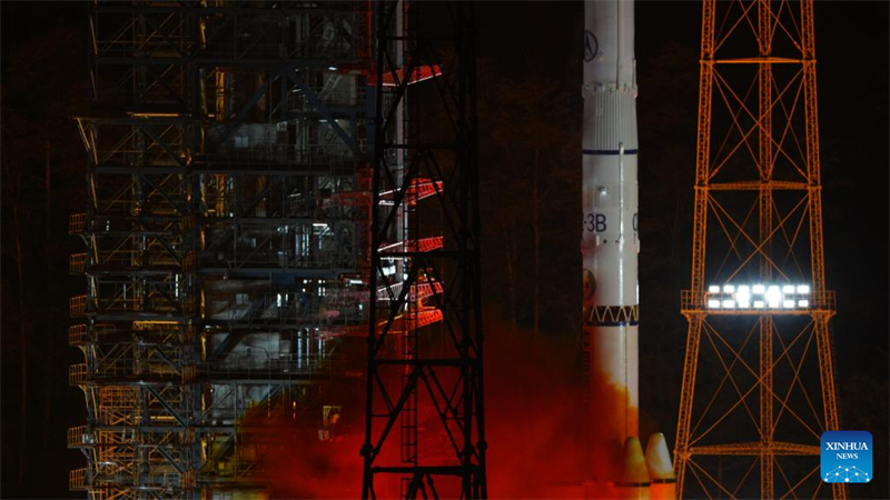 China lan?a satélite de comunica??o para o Paquist?o