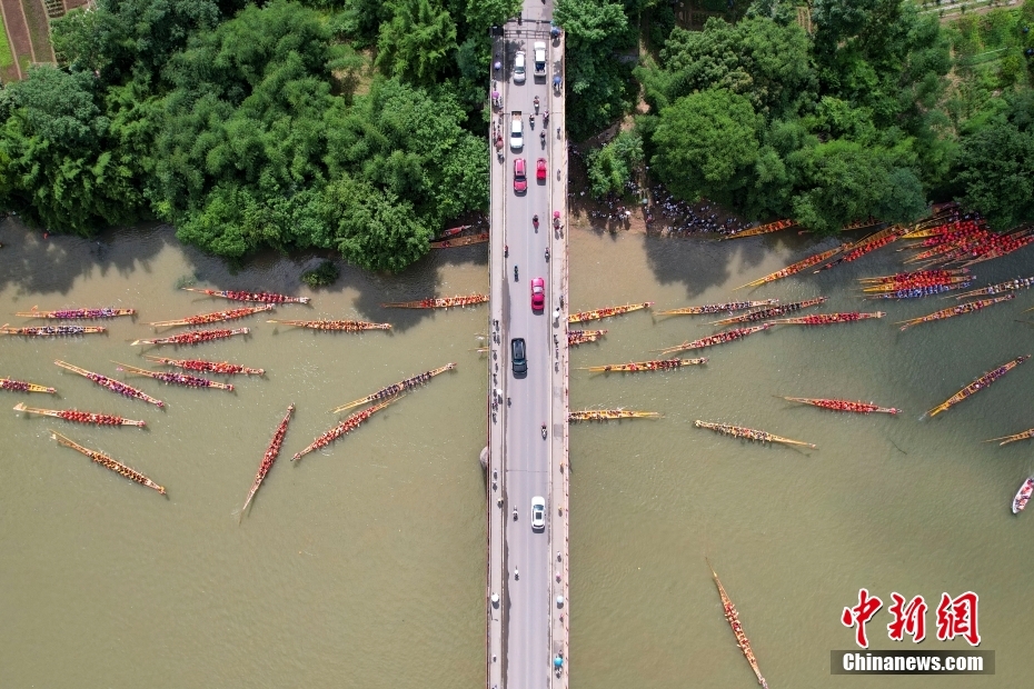 Hunan: corrida de barcos do drag?o bate recorde do Guinness World Records