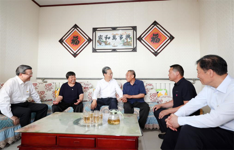 Chefe do Legislativo chinês destaca trabalho de alta qualidade das assembleias populares