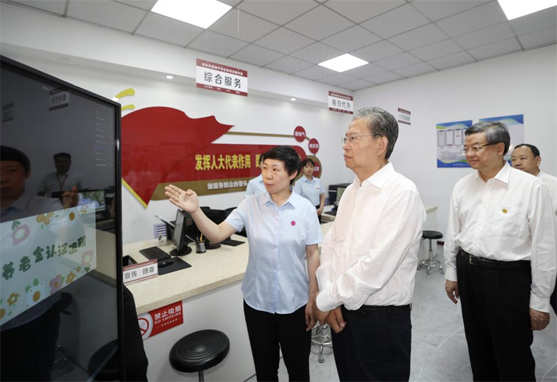 Chefe do Legislativo chinês destaca trabalho de alta qualidade das assembleias populares