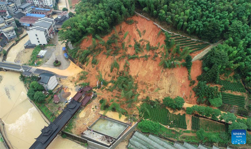 Chuvas torrenciais provocam evacua??es em Fujian, leste da China