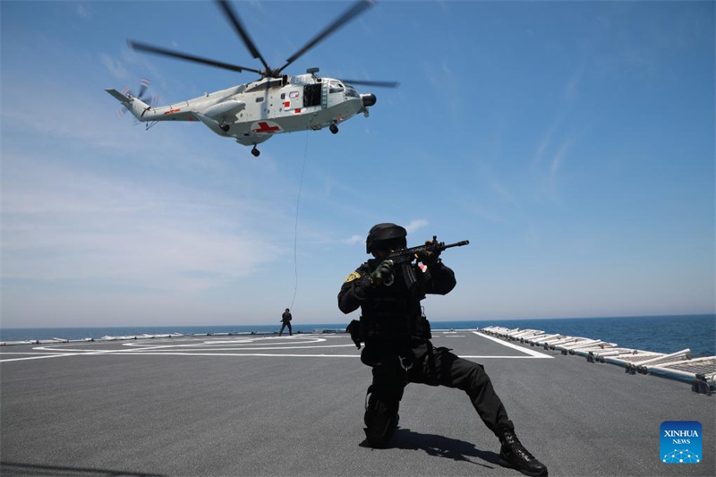 Navio-hospital da Marinha do ELP zarpa para miss?o de 2024