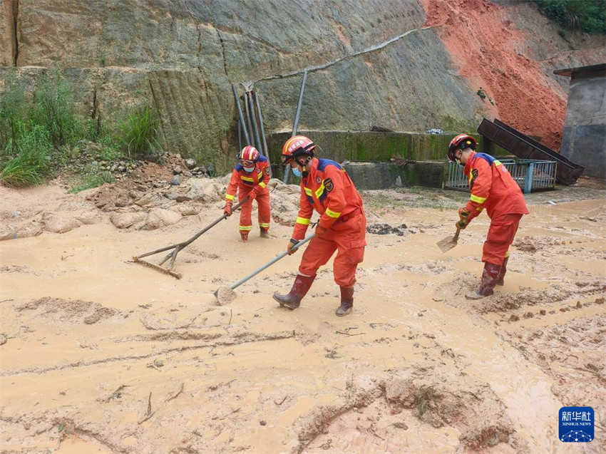 China adota medidas para enfrentar inunda??es