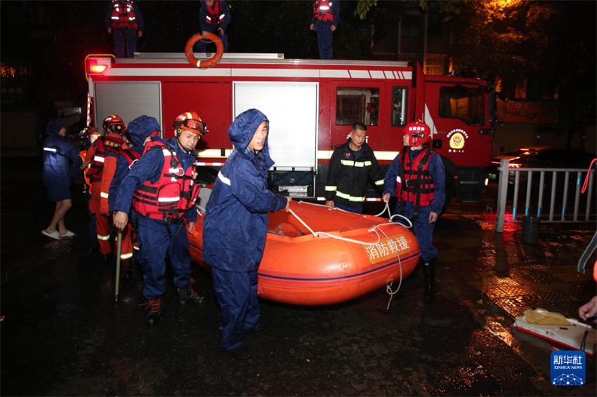 China adota medidas para enfrentar inunda??es