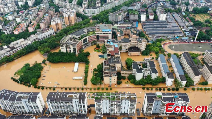 Cidade chinesa de Guilin combate inunda??es mais graves da cidade desde 1998