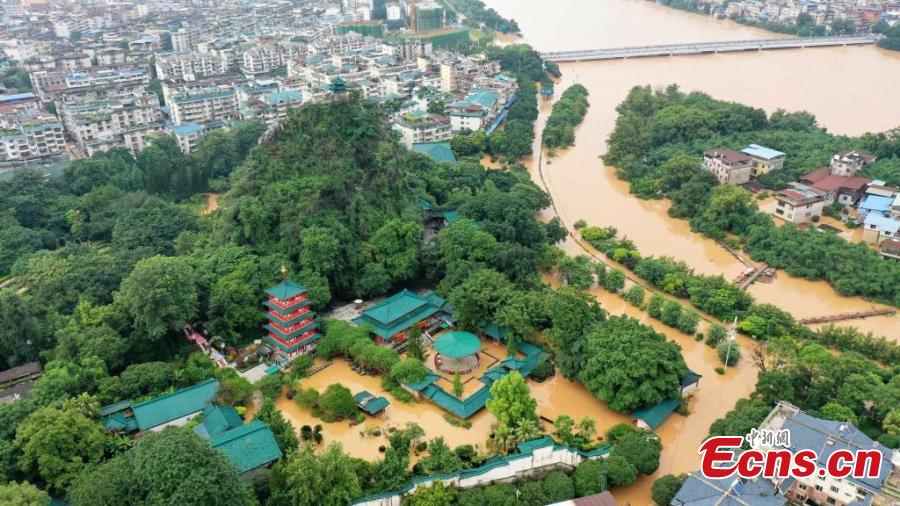 Cidade chinesa de Guilin combate inunda??es mais graves da cidade desde 1998