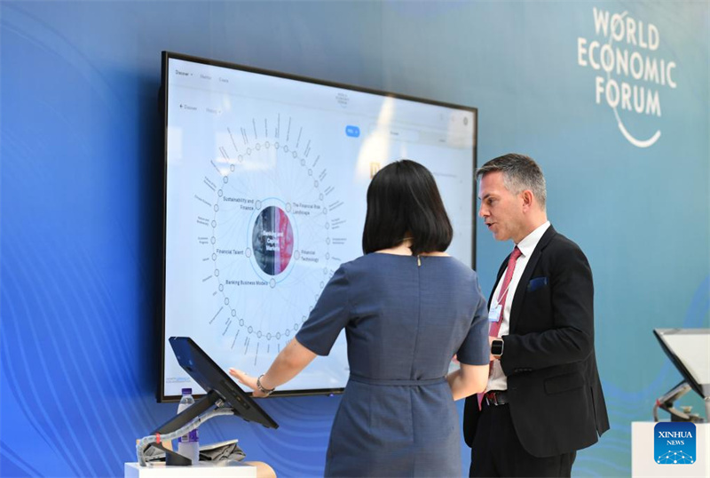 Fórum de Davos de Ver?o 2024 inaugurado em Dalian, na China