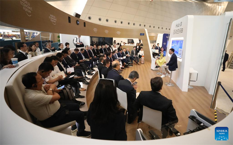 Fórum de Davos de Ver?o 2024 inaugurado em Dalian, na China