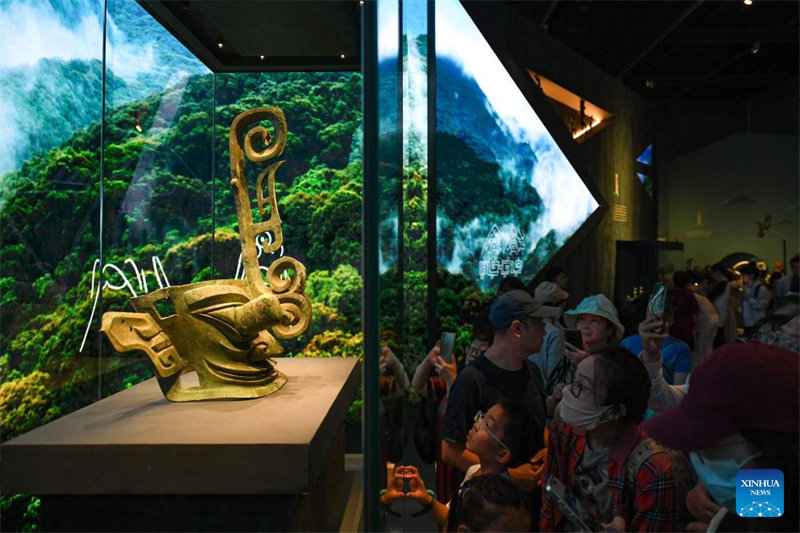 Exposi??o sobre a antiga civiliza??o Shu é realizada em Beijing