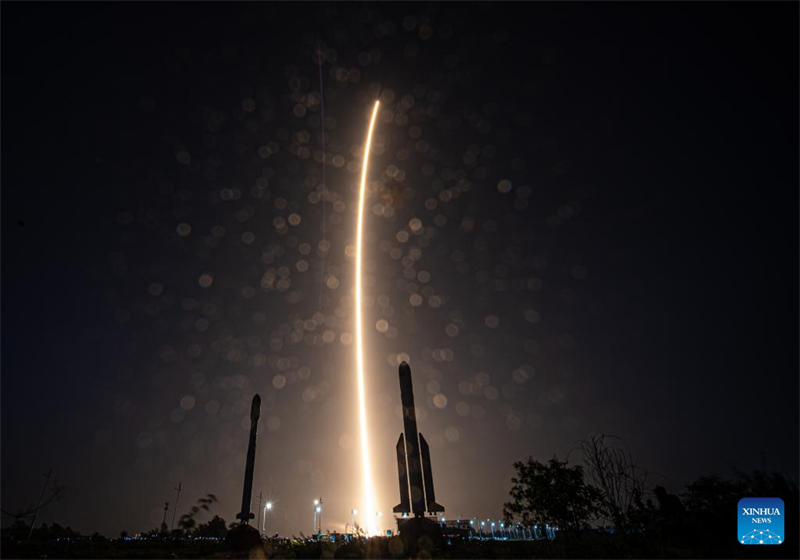 China lan?a satélite Zhongxing-3A